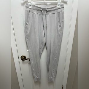 Lululemon Size 6 Grey Joggers